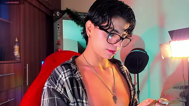 marckalexis online show from 02.14.26