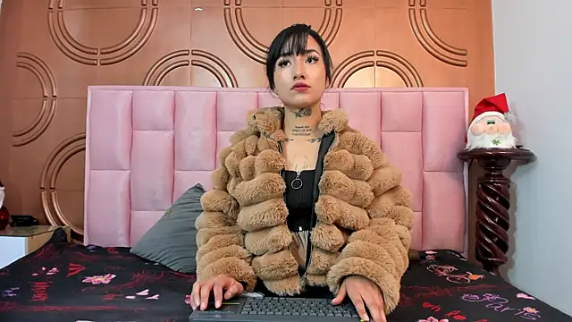 Snapshot of emmily_keller19 chatting on 01.09.25 emmily keller19 online show from 01.09.25