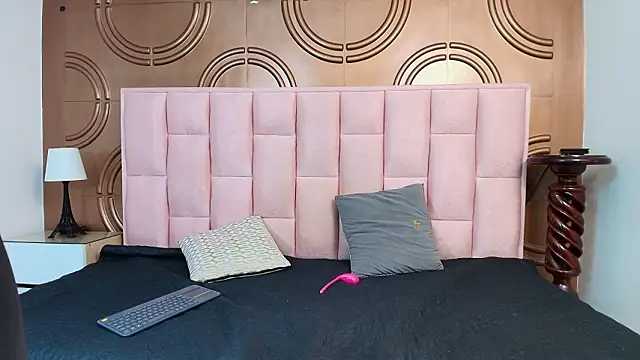 Snapshot of emmily_keller19 chatting on 03.13.26 emmily keller19 online show from 03.13.26