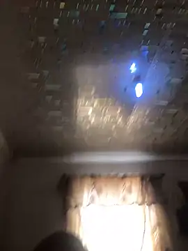 Snapshot of MixedItem chatting on 10.28.25 MixedItem online show from 10.28.25