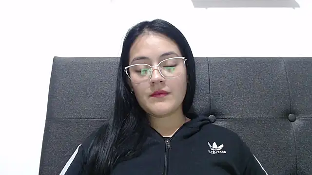 Snapshot of Alisha_99 chatting on 10.14.25 Alisha 99 online show from 10.14.25