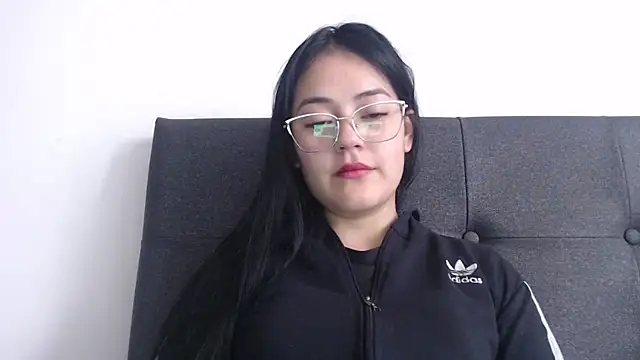 Snapshot of Alisha_99 chatting on 10.20.25 Alisha 99 online show from 10.20.25