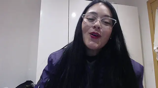 Snapshot of Alisha_99 chatting on 11.19.25 Alisha 99 online show from 11.19.25