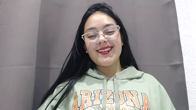 Snapshot of Alisha_99 chatting on 11.26.25 Alisha 99 online show from 11.26.25