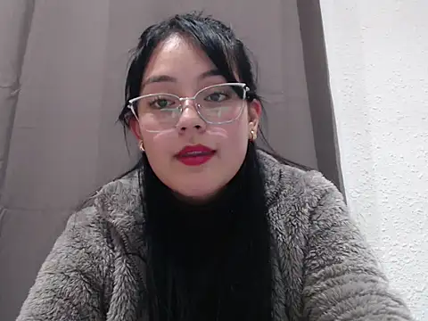 Snapshot of Alisha_99 chatting on 11.29.25 Alisha 99 online show from 11.29.25