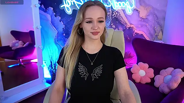 LylaYeess online show from 07.22.26