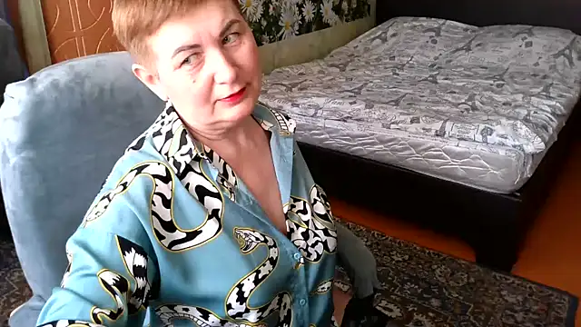 NicoleOlla online show from 02.19.25