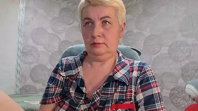 NicoleOlla online show from 03.05.26