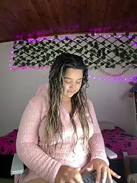 Snapshot of Pucaa_ chatting on 07.12.26 Pucaa online show from 07.12.26