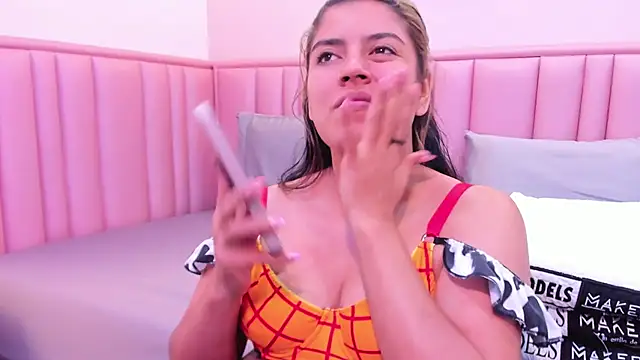 taylor cupper online show from 11.17.25