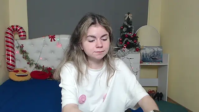 TinaRedly online show from 12.16.25