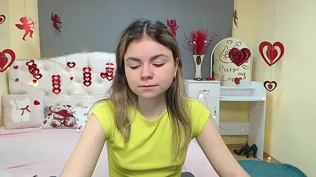 TinaRedly online show from 02.10.26