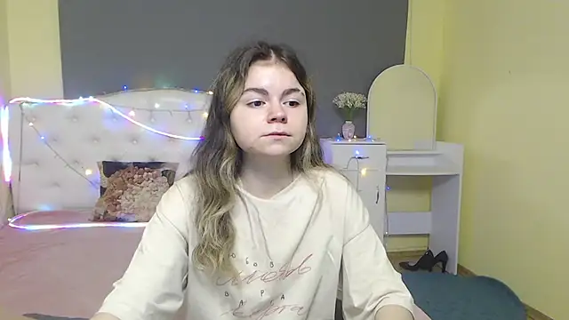 TinaRedly online show from 05.07.26