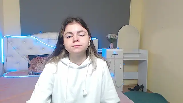 TinaRedly online show from 05.09.26