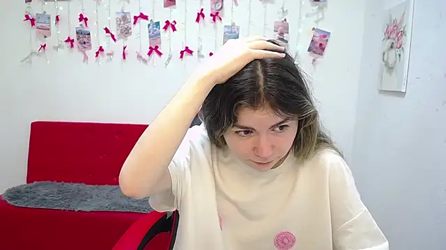 TinaRedly online show from 05.26.26