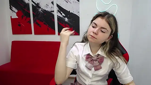 TinaRedly online show from 07.19.26