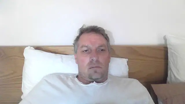 Snapshot of MrIsolated101 chatting on 10.07.25 MrIsolated101 online show from 10.07.25