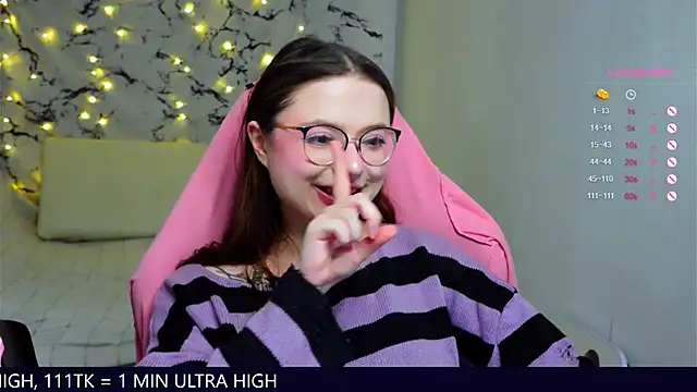 Snapshot of me__hanna chatting on 03.03.25 me hanna online show from 03.03.25