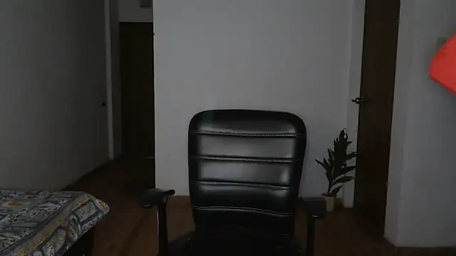 Suzie darling online show from 01.08.26