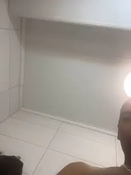 Elrubiolargo online show from 02.04.25