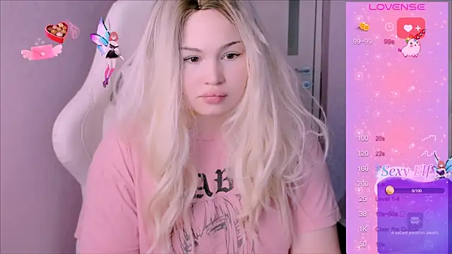 Snapshot of MissClarks chatting on 12.28.24 MissClarks online show from 12.28.24