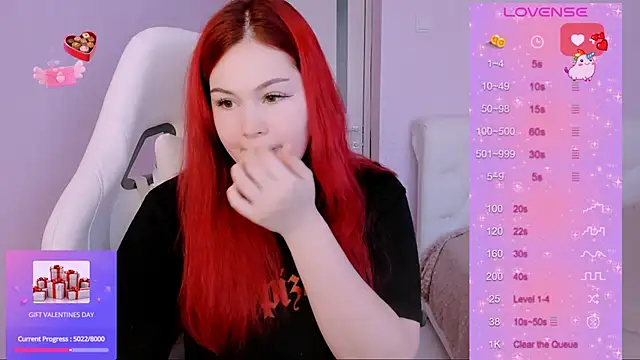 Snapshot of MissClarks chatting on 02.24.25 MissClarks online show from 02.24.25