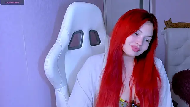 Snapshot of MissClarks chatting on 10.09.25 MissClarks online show from 10.09.25