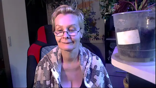 HelgaHimmell online show from 05.19.26