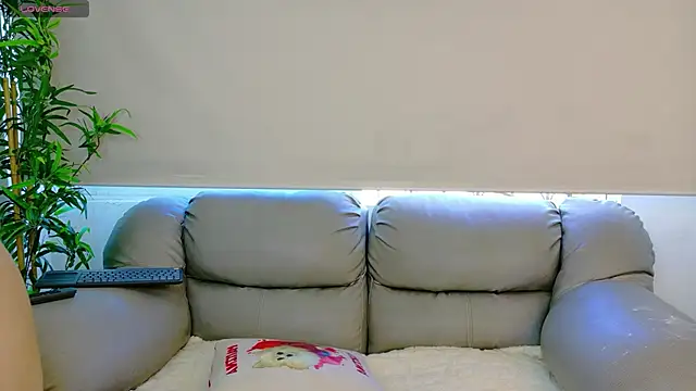 Snapshot of bellacarolainnn chatting on 04.24.26 bellacarolainnn online show from 04.24.26