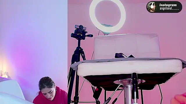 Angelst   online show from 03.08.26