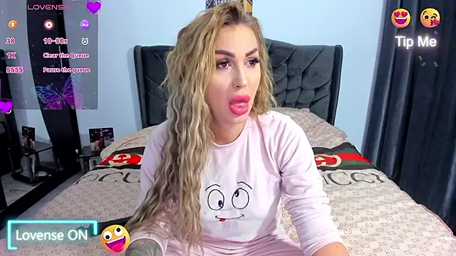 GlossyDiamondX online show from 01.16.26