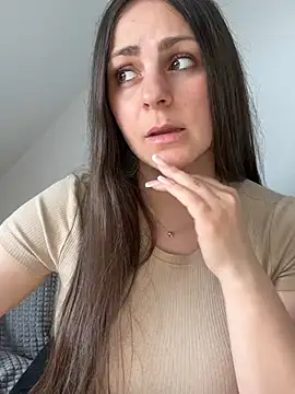 Loella-Rose online show from 04.20.26