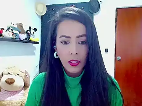Snapshot of ella_peck chatting on 12.22.24 ella peck online show from 12.22.24
