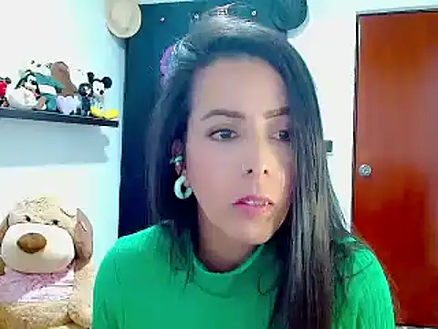 Snapshot of ella_peck chatting on 12.22.24 ella peck online show from 12.22.24
