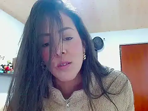 Snapshot of ella_peck chatting on 12.31.24 ella peck online show from 12.31.24