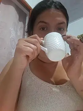 Sophie-hatter online show from 12.20.25