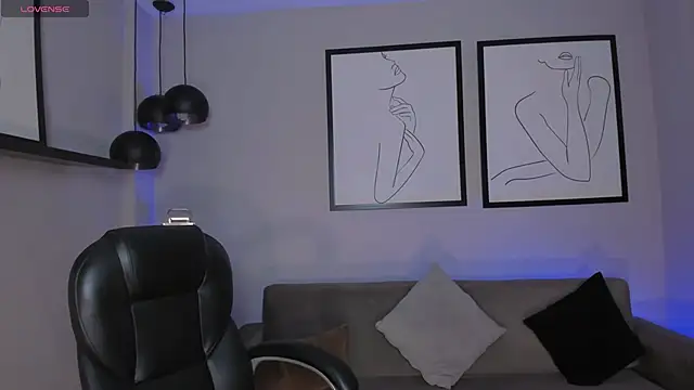 MollySundersX online show from 06.04.26