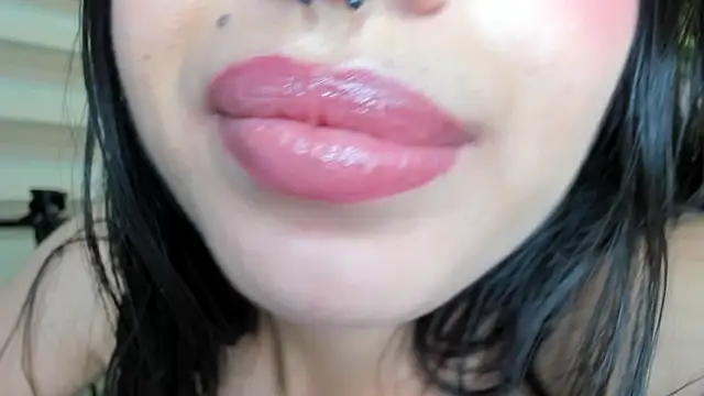 Snapshot of MiaaRose chatting on 01.20.25 MiaaRose online show from 01.20.25