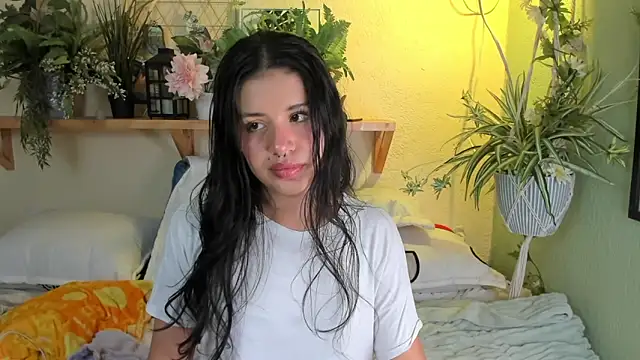 Snapshot of MiaaRose chatting on 01.25.25 MiaaRose online show from 01.25.25