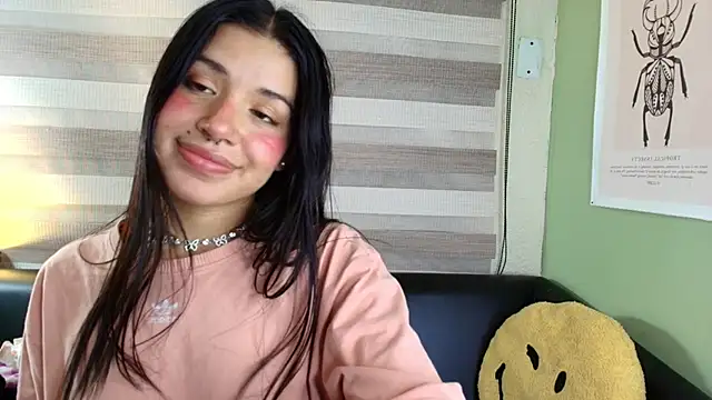 Snapshot of MiaaRose chatting on 03.22.25 MiaaRose online show from 03.22.25