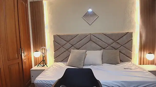 Raquel jones online show from 03.27.26