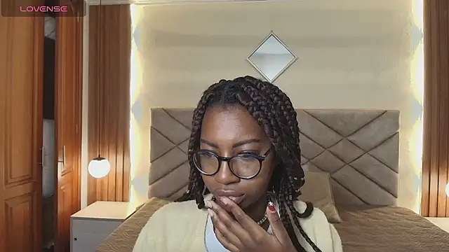 Snapshot of Raquel_jones chatting on 07.15.26 Raquel jones online show from 07.15.26