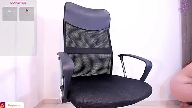 Snapshot of Fieryfenixx chatting on 02.05.25 Fieryfenixx online show from 02.05.25