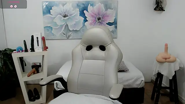 mom hot   online show from 03.01.25