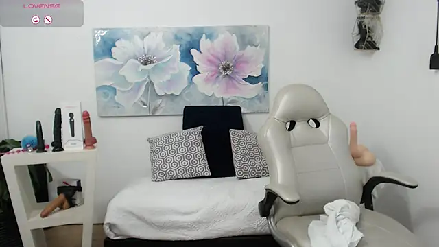 mom hot   online show from 03.09.25