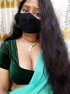 Snapshot of Idhika_Paul chatting on 02.18.25 Idhika Paul online show from 02.18.25