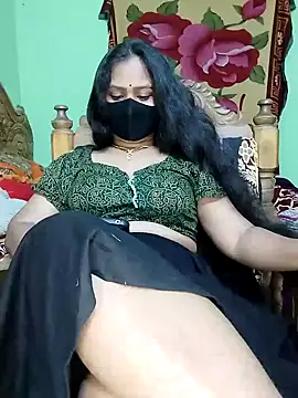 Snapshot of Idhika_Paul chatting on 03.01.25 Idhika Paul online show from 03.01.25