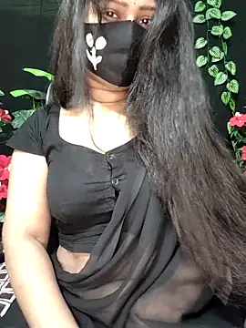 Snapshot of Idhika_Paul chatting on 10.21.25 Idhika Paul online show from 10.21.25