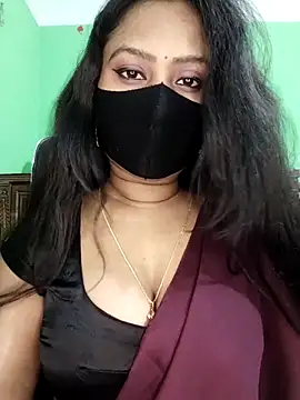 Idhika Paul online show from 03.17.26