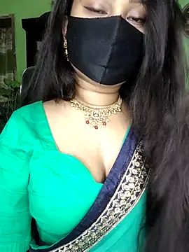 Idhika Paul online show from 04.15.26